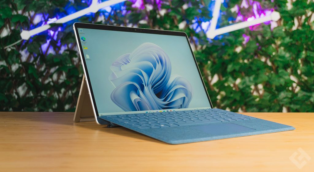 Microsoft Surface Pro 9 de profile