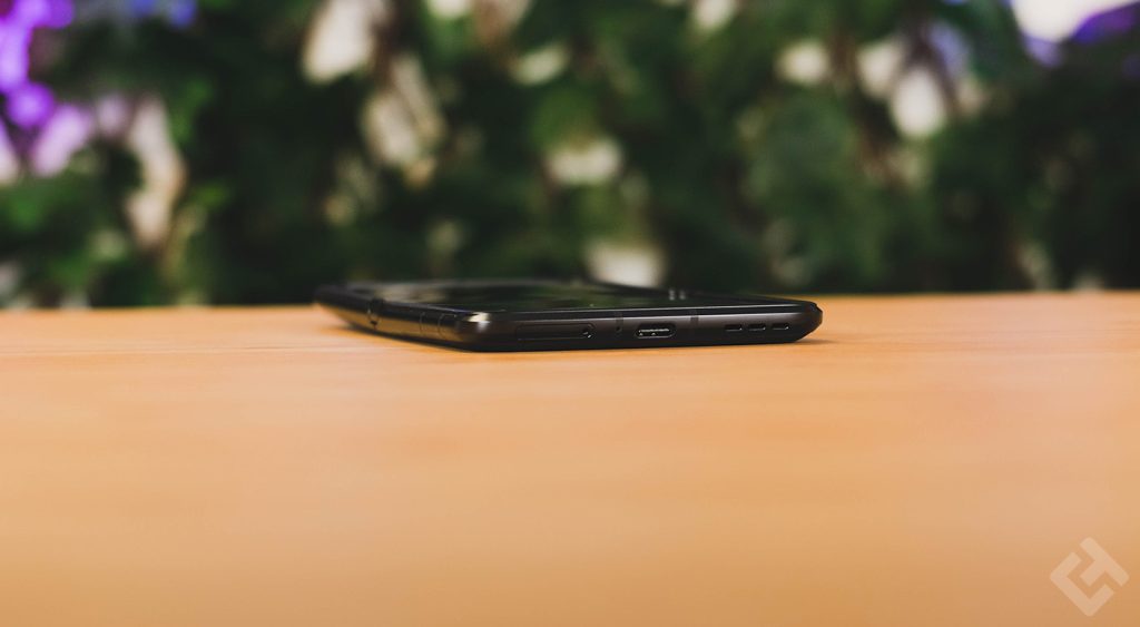 Epaisseur du Motorola Razr 2022